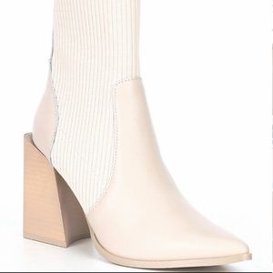 Steve Madden Tackle Leather Pull-On Sock Booties Size 7.5 Bone